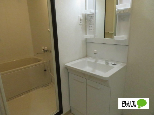 【洗面所】 | トレステーラ　リデアル上人 | 別部屋の写真となります