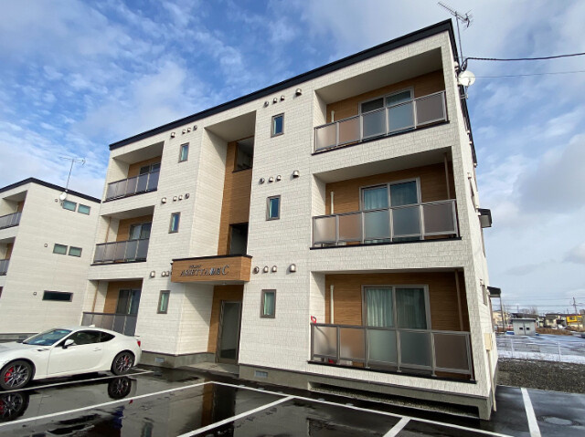 苫小牧市船見町１丁目のアパート