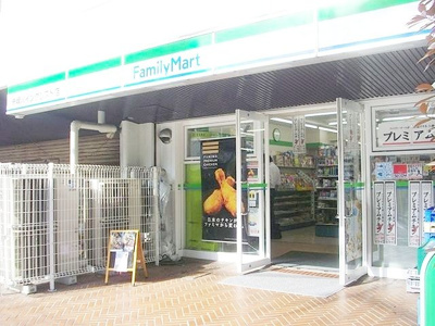 ファミリーマート芝公園一丁目店 徒歩2分。コンビニ 110m
