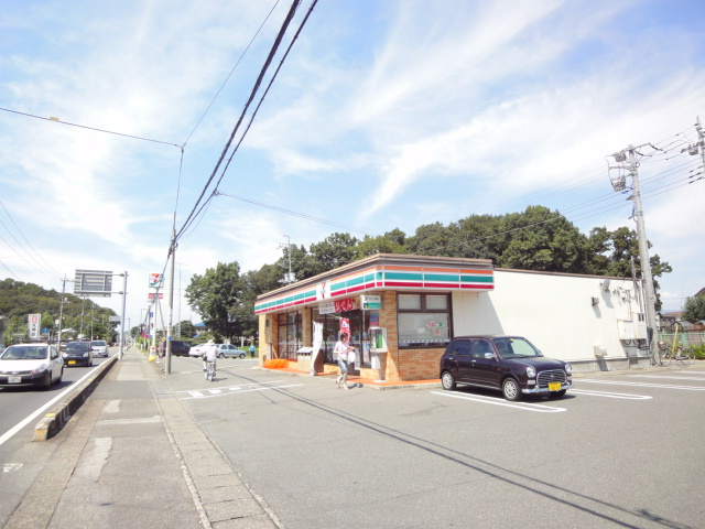 【周辺】 | クオーレ内ケ島 | セブンイレブン内ケ島店まで657ｍ