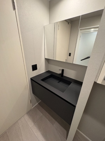 新品家具付きマンション月島12(KaGood東京)の独立洗面台