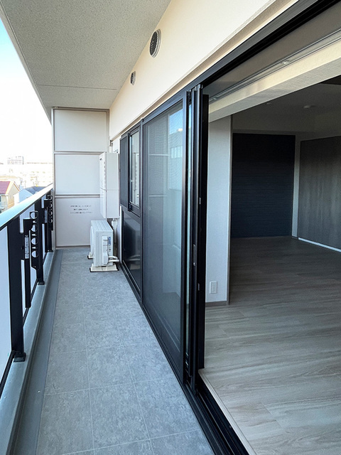 ラティエラ武蔵小杉のバルコニー|※写真は同タイプ住戸です。