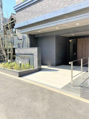 プレサンスロジェ白壁テラスのエントランス|エントランス　※2024年4月撮影