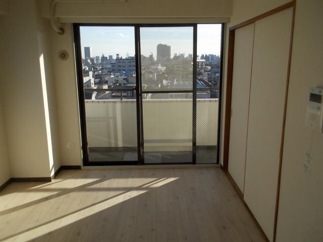 メゾンクレールの居間・リビング