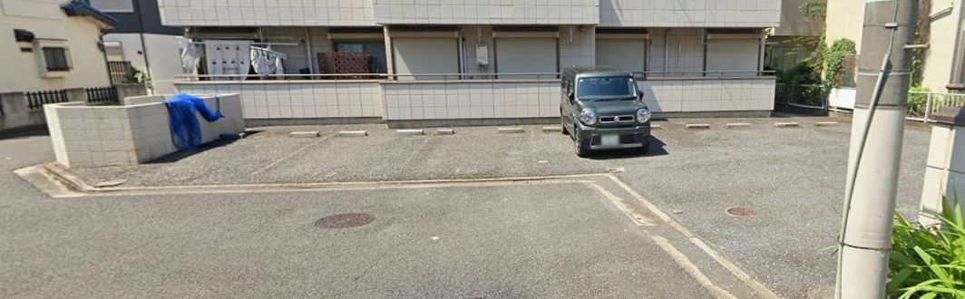 グリーンヒルズ南大泉B棟の駐車場