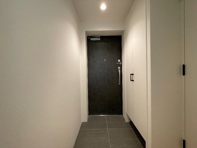 LEGALAND西新宿ANNEXの玄関