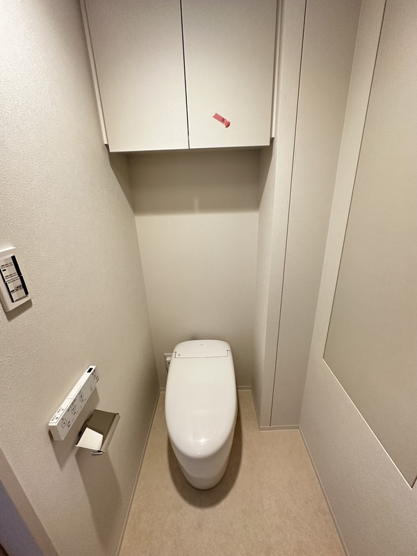 ONE ROOF RESIDENCE NISHINIPPORIのトイレ