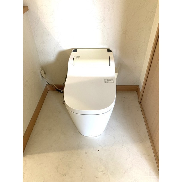 岐阜市市橋１丁目の一戸建てのトイレ|3階トイレ