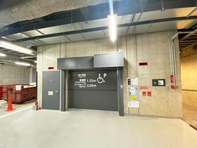 Ｄマークス西新宿タワーの駐車場