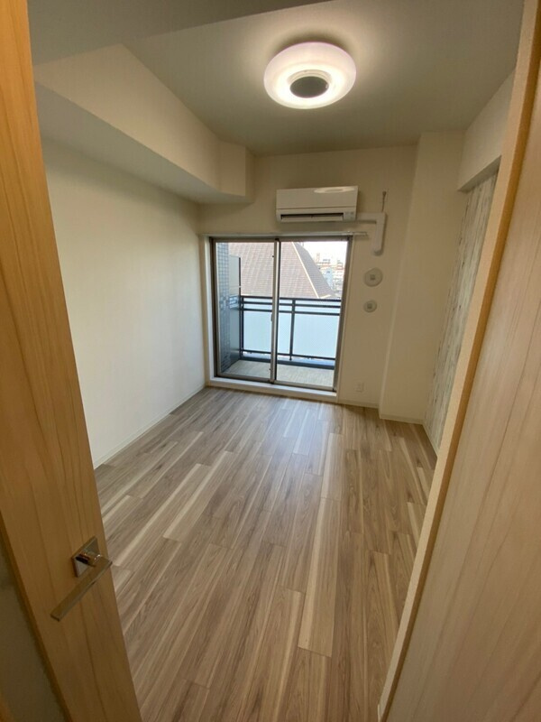 SHOKEN Residence大阪都島の居間・リビング