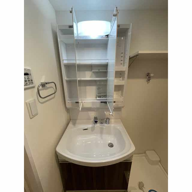 ラクラス堺筋本町の洗面所