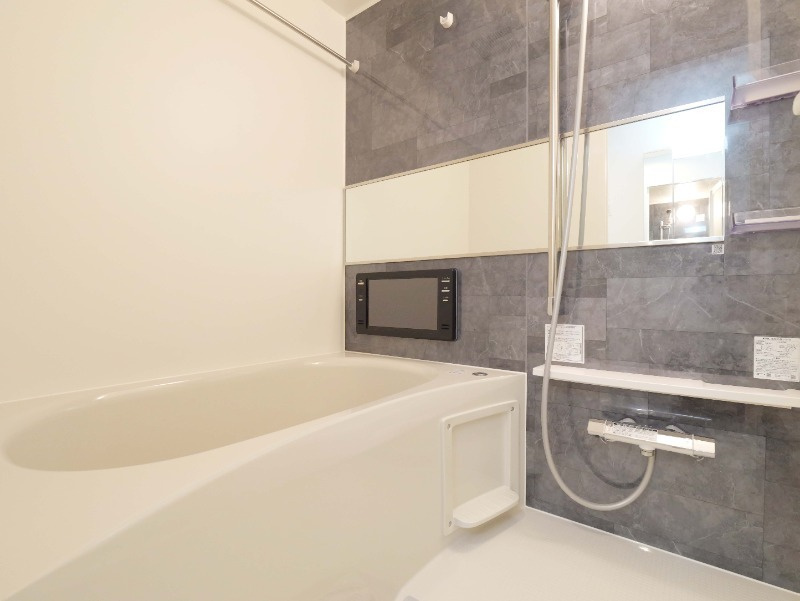 プレジオ塚本ASIANの浴室