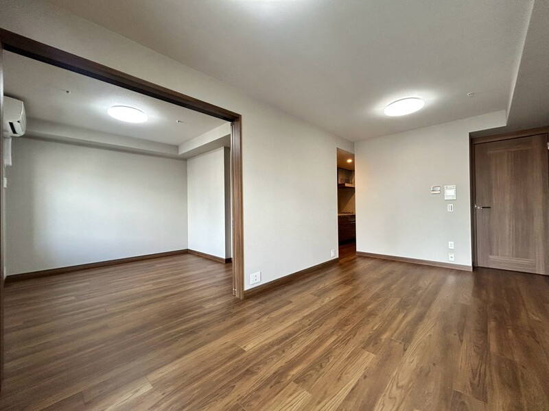 グランドメゾン新梅田タワー　ＴＨＥ　ＣＬＵＢ　ＲＥＳＩＤＥＮＣＥの居間・リビング
