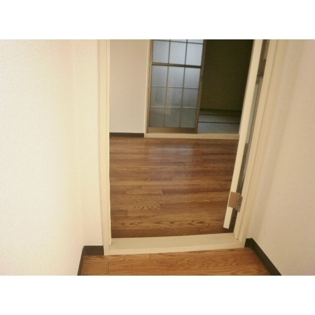 フレグランス南本郷Ｂの玄関