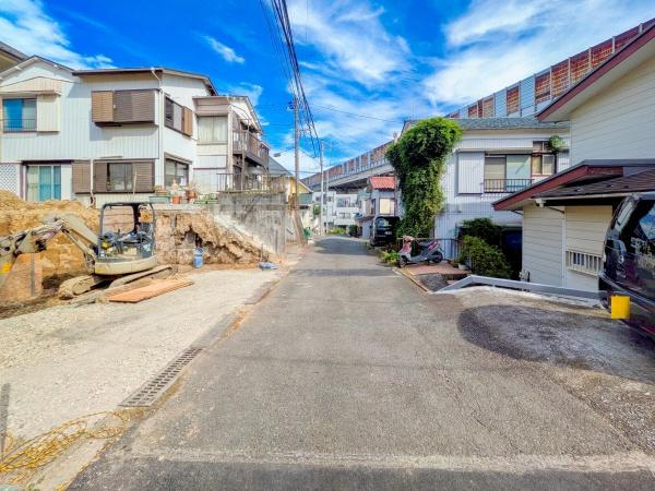 横浜市南区六ツ川２丁目の新築一戸建の前面道路含む現地写真|閑静な住宅街につき住環境良好です♪
お気軽にお問い合わせください。