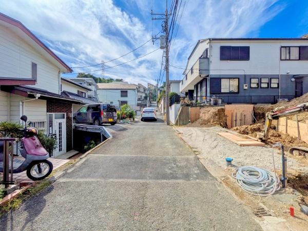 横浜市南区六ツ川２丁目の新築一戸建の前面道路含む現地写真|閑静な住宅街につき住環境良好です♪