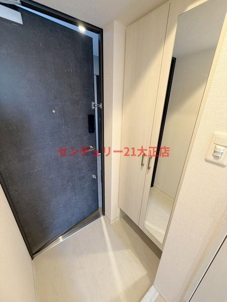 エスリード大阪エヴォルツの玄関