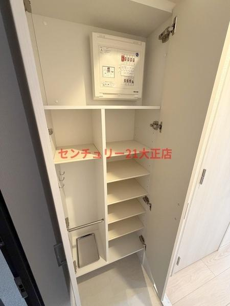 エスリード大阪エヴォルツの玄関
