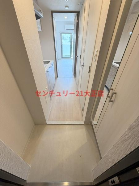 エスリード大阪エヴォルツの玄関
