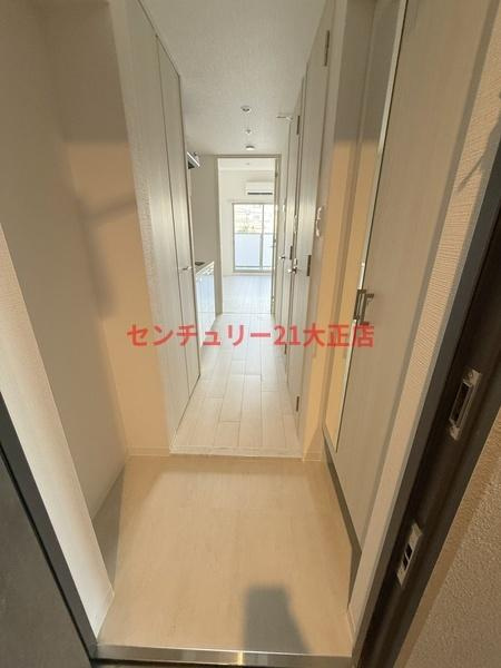 エスリード大阪エヴォルツの玄関