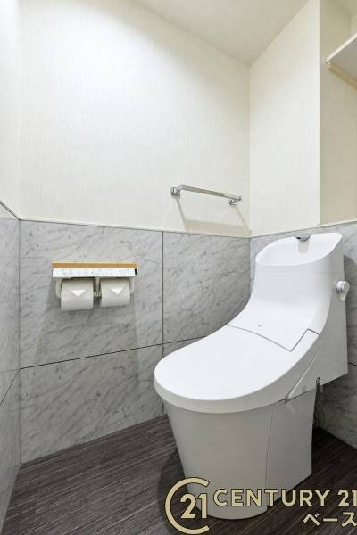 セントポリア武庫之荘のトイレ|■現地撮影写真■トイレはきれいに使用されており、清潔感のある空間です。※画像はＡＩ加工により荷物等除去したイメージです。