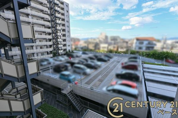 セントポリア武庫之荘の駐車場