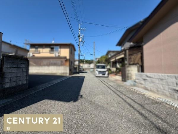 和歌山市木ノ本　中古戸建の前面道路含む現地写真