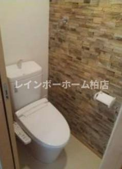 オートロック☆シャッター☆追い炊き☆浴室乾燥機のトイレ|別部屋。参考写真。