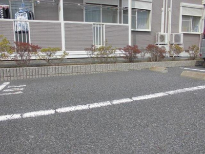【駐車場】 | パインツリーＣ
