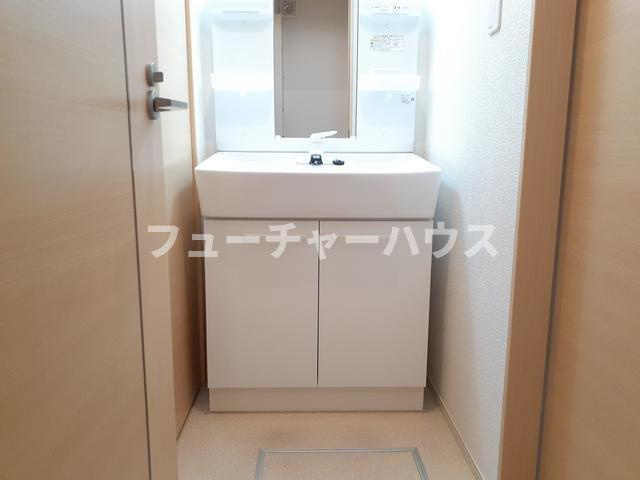 サニー　レジデンスＳ　Ⅱの洗面所|忙しい朝には欠かせない洗面所です
