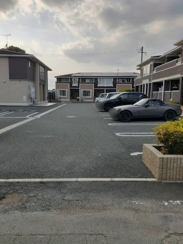 イーストフィールドＢの駐車場