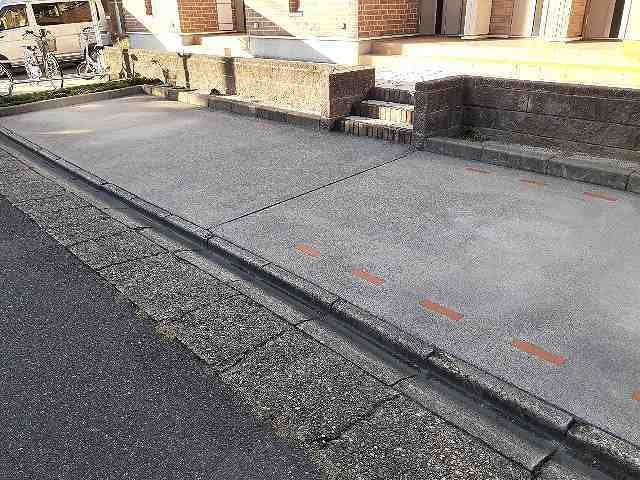 ファミ－ル中野　Ⅱの駐車場