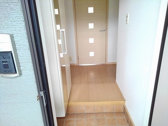 ポートヒルズ　Ｔの玄関
