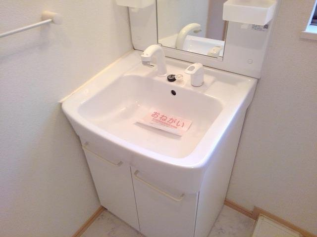 グランメールⅢの洗面所