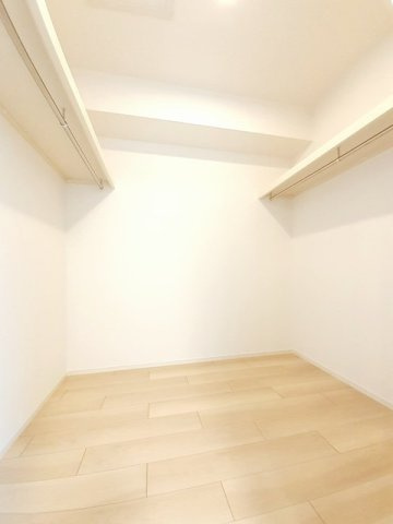 イーゼル－アイの収納