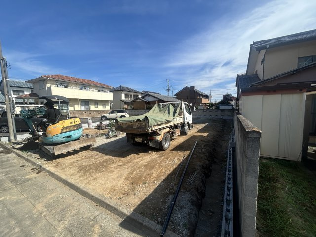 新築　前橋市南町5期　GRAFARE　1号棟の駐車場|現地写真　駐車スペースは並列4台分可能です！
