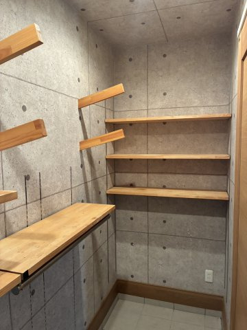 「太陽光パネル・ロフト付き」高知市口細山　中古一戸建ての収納|靴以外にも様々な収納に活用できます♪