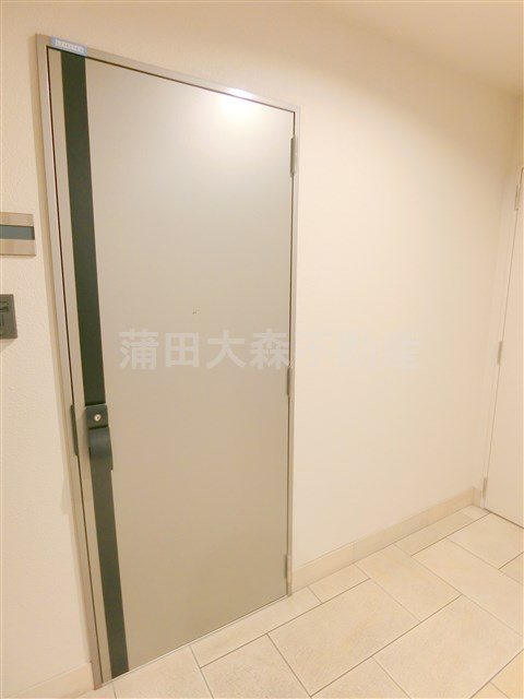 ドミール平和島の玄関|玄関