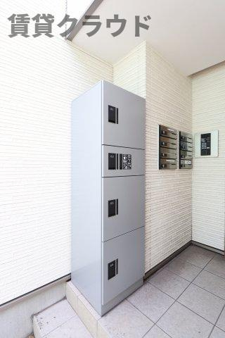 GRANDTIC-SMART南千葉のロビー|宅配ボックスがあると、自分の時間を有効活用できますね！