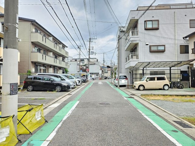 【前面道路含む現地写真】の画像
