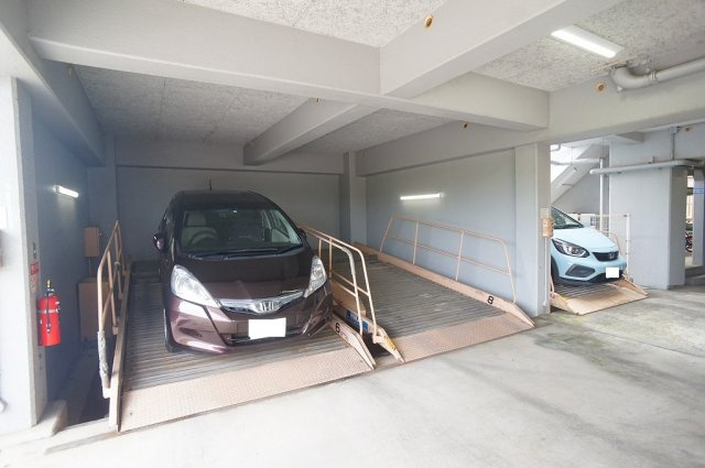 【駐車場】 | ふぁみーゆ堺 | ※高さ制限有り。直近空き状況はご連絡お問合せ下さい☆