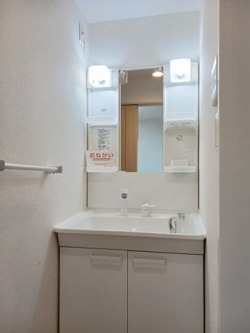オークフォレスト明和Ⅵの洗面所