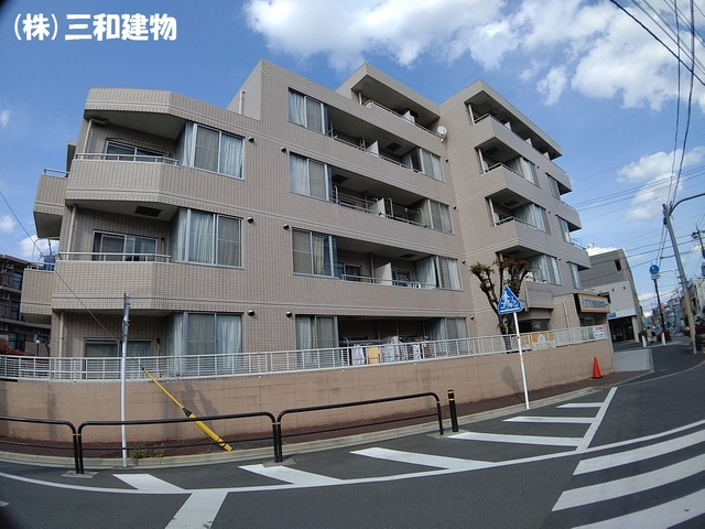 サンパレス赤塚の外観