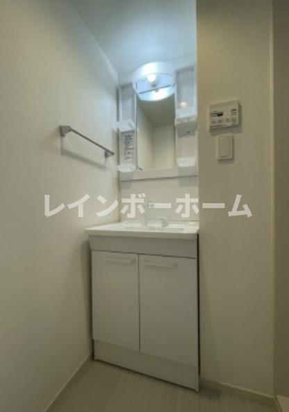 ホワイトオーキッド坂戸の独立洗面台