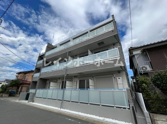 ホワイトオーキッド坂戸の外観
