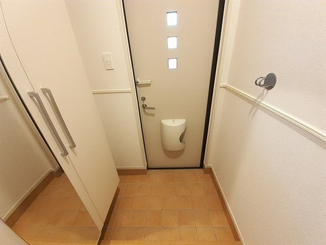 ウェスト・ブライトンの玄関