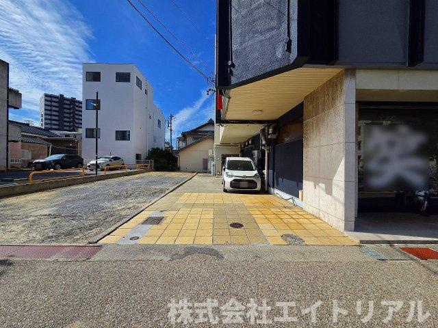 石村ビルの駐車場