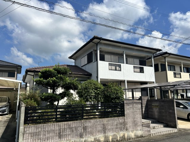 【外観】 | 吉野売家 | 室内外ともに手入れ良好！陽当り恵まれたカーポート2台付邸宅
