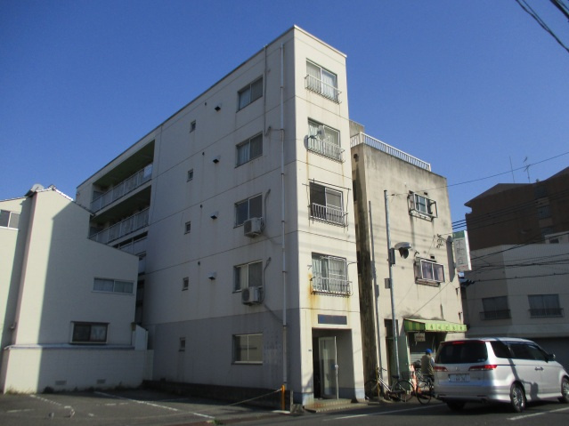 プレアール岡山医大東の外観