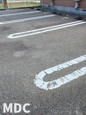 コスミオン　Ａの駐車場